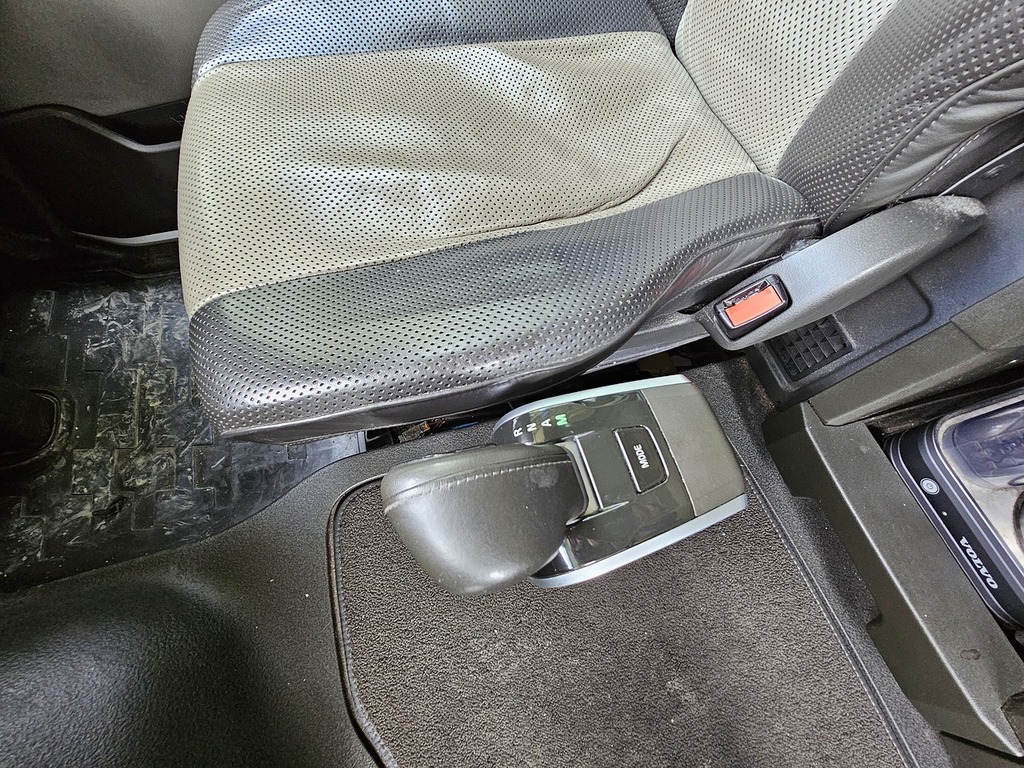 Volvo  B3 Plus Mild Hyb, Darklow Road Tax, 360C Grey #10