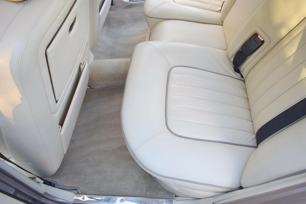 Rolls-Royce Silver Spirit --  #18
