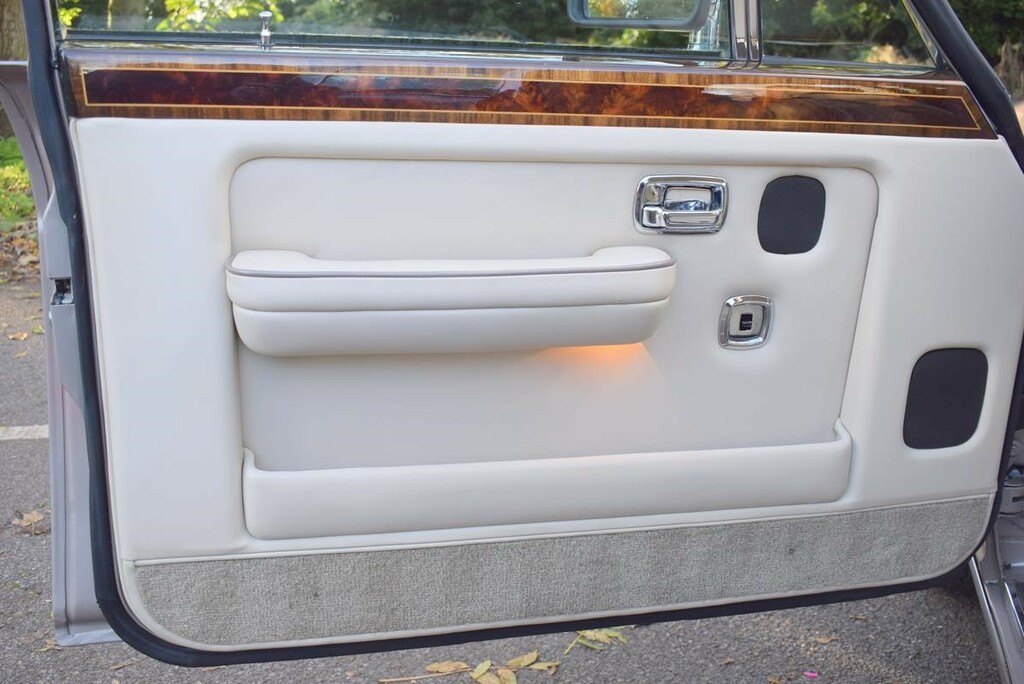 Rolls-Royce Silver Spirit --  #12