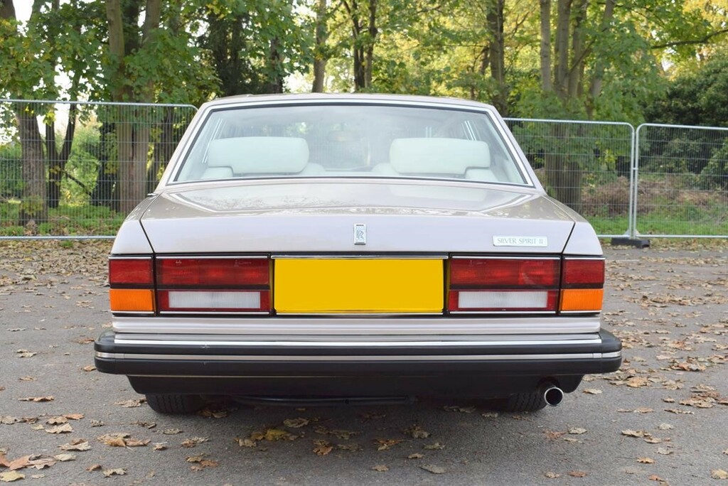 Rolls-Royce Silver Spirit --  #30