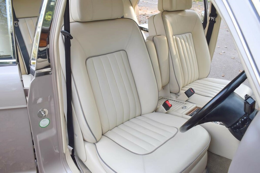 Rolls-Royce Silver Spirit --  #10