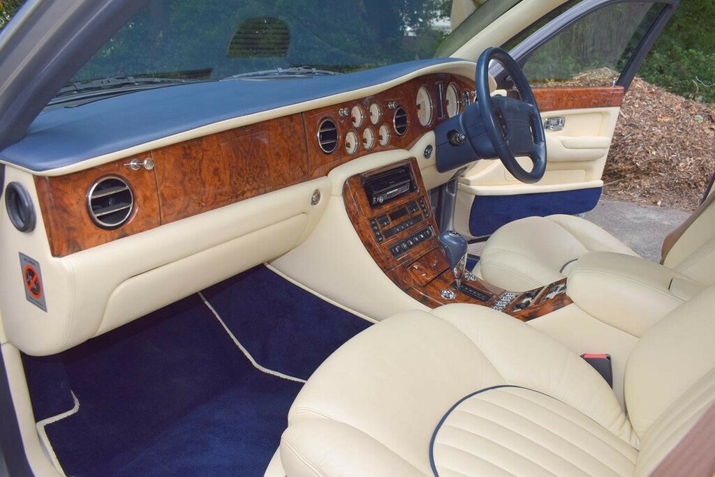 Bentley Arnage Red Label  #16