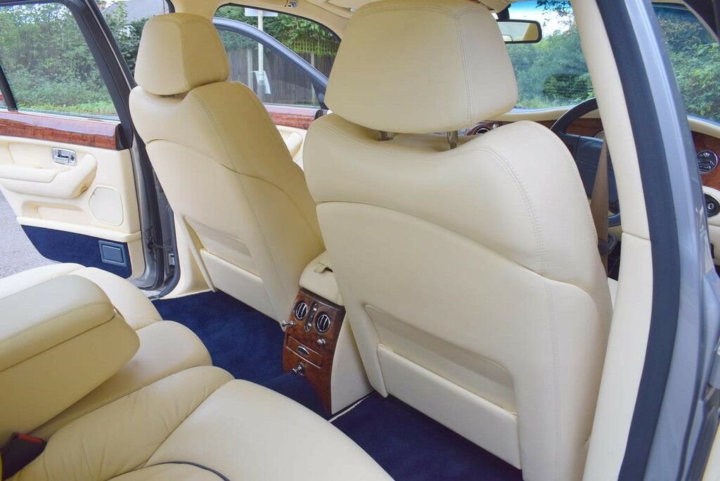 Bentley Arnage Red Label  #23