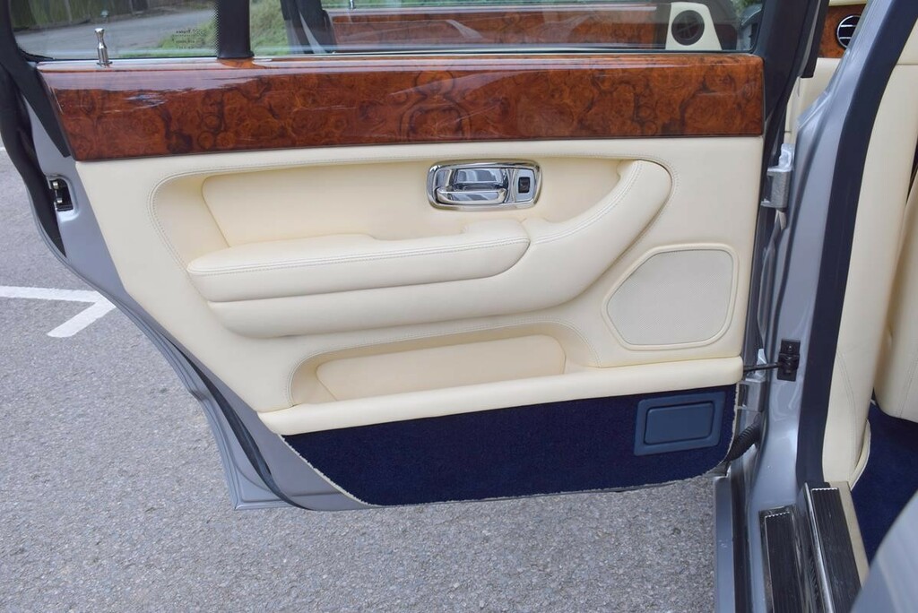 Bentley Arnage Red Label  #17