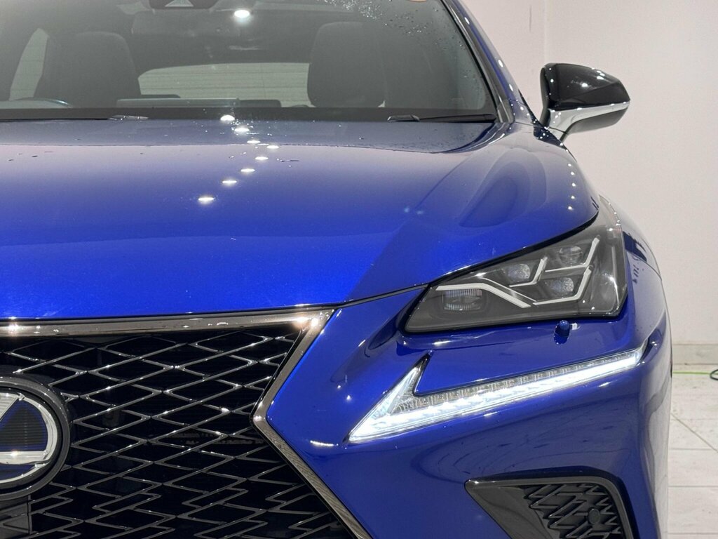 Lexus NX 2.5 Se E-cvt White #22