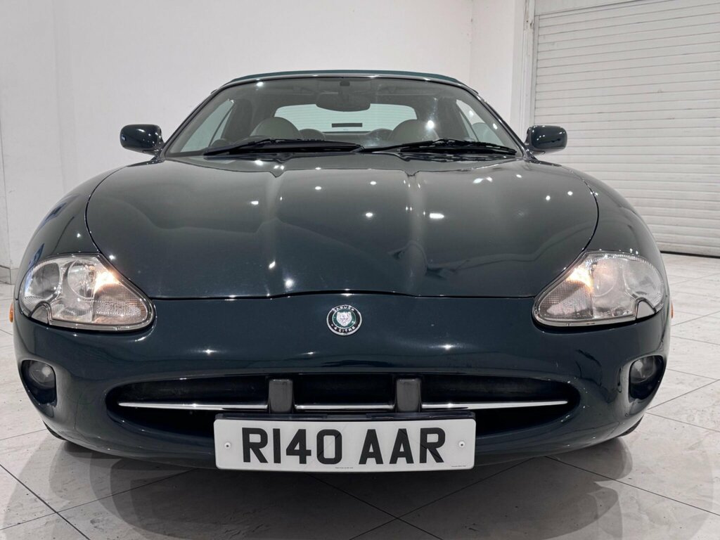Jaguar XK8 4.0 1997P Black #9