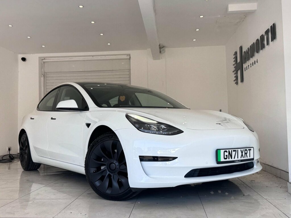 Tesla Model 3 Standard Range Plus Rwd White
