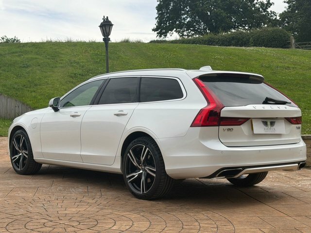 Volvo V90 2018 2.0H T8 Twin Engine 10.4Kwh R-design Pro Esta LS18SGV White #6