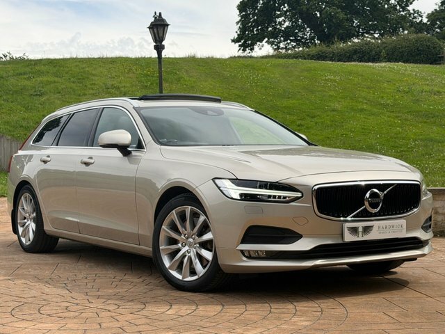 Volvo V90 2017 2.0 D5 Powerpulse Momentum Estate Gold