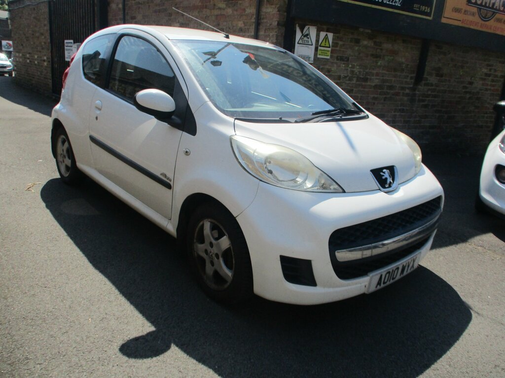 Peugeot 107 1.0 12V Allure Hatchback Euro 4 White #3