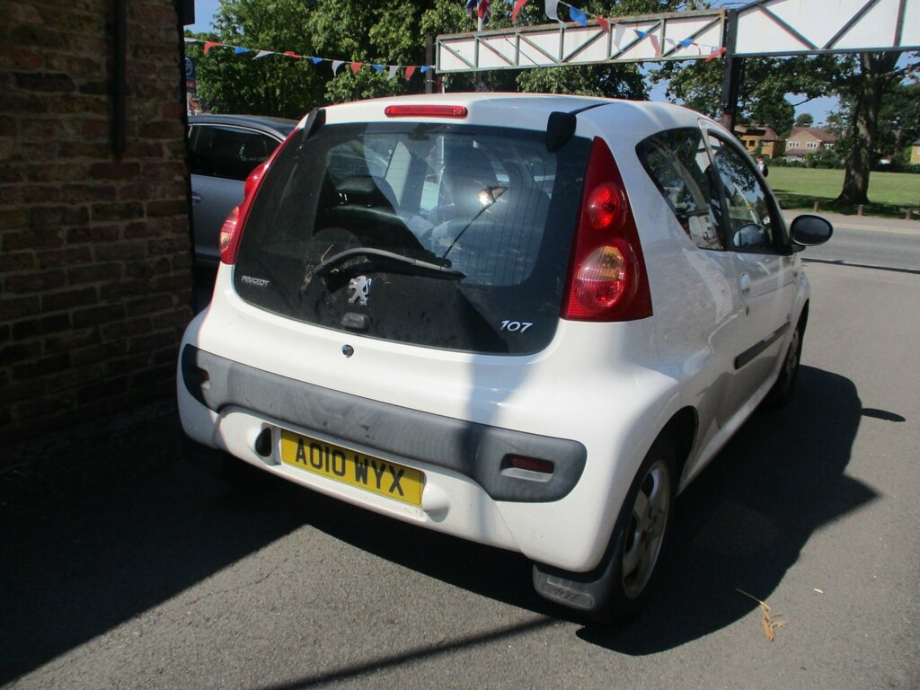 Peugeot 107 1.0 12V Allure Hatchback Euro 4 White #6