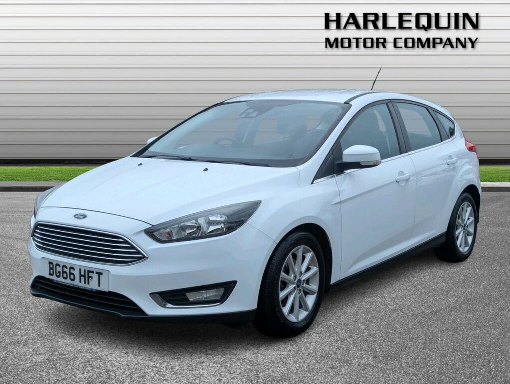 Ford Focus 1L Titanium White #3
