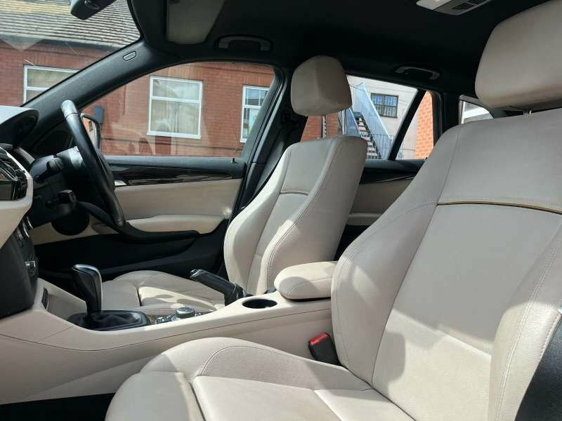 BMW X1 White #24