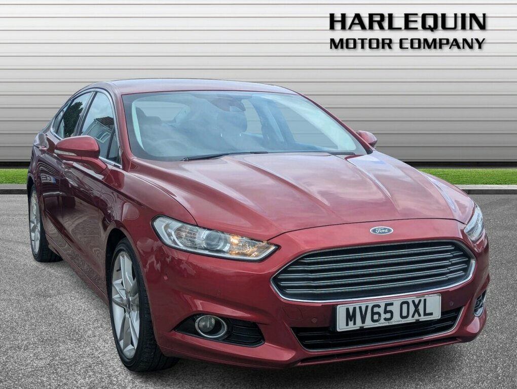 Ford Mondeo 2L Titanium Red