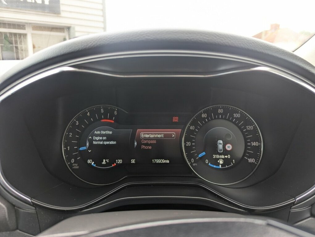 Ford Mondeo 2L Titanium Red #4