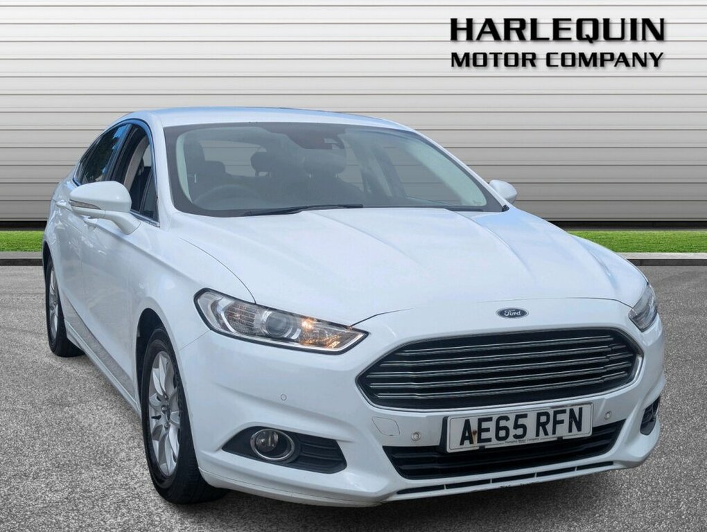 Ford Mondeo 2L Zetec White