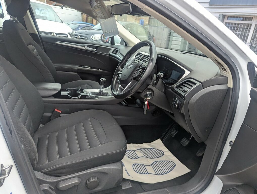 Ford Mondeo 2L Zetec White #3