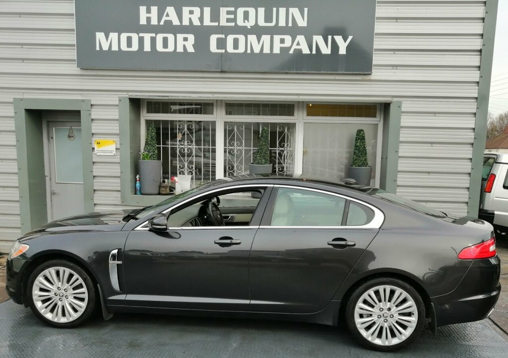 Jaguar XF Saloon Grey #3