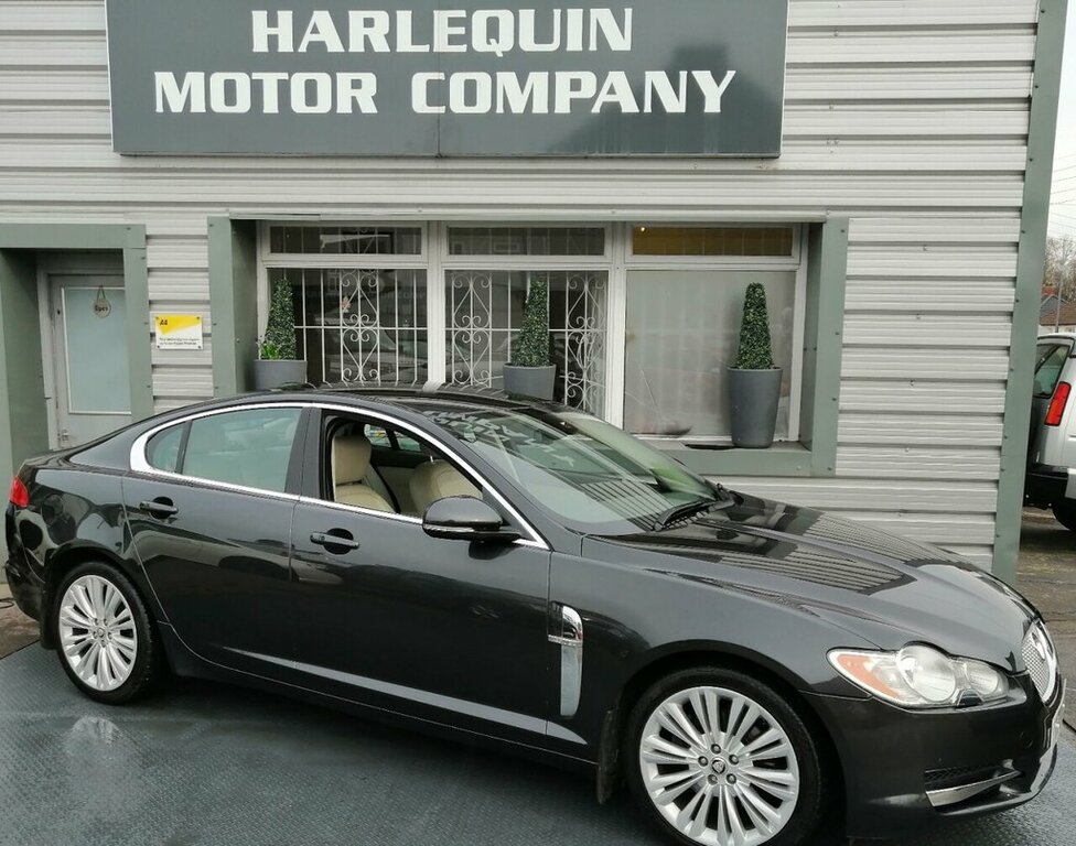 Jaguar XF Saloon Grey