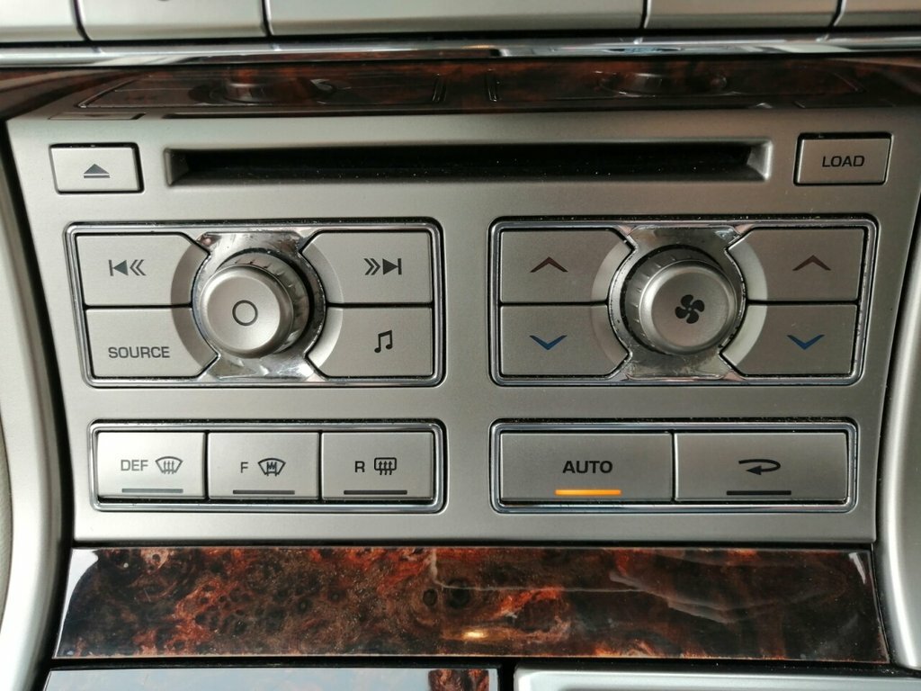 Jaguar XF Saloon Grey #6