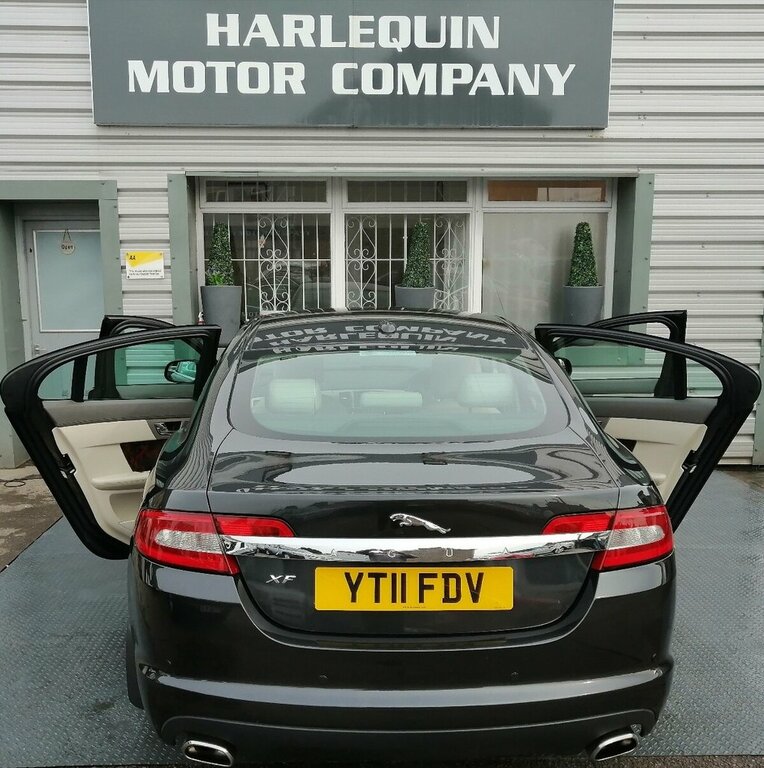 Jaguar XF Saloon Grey #2