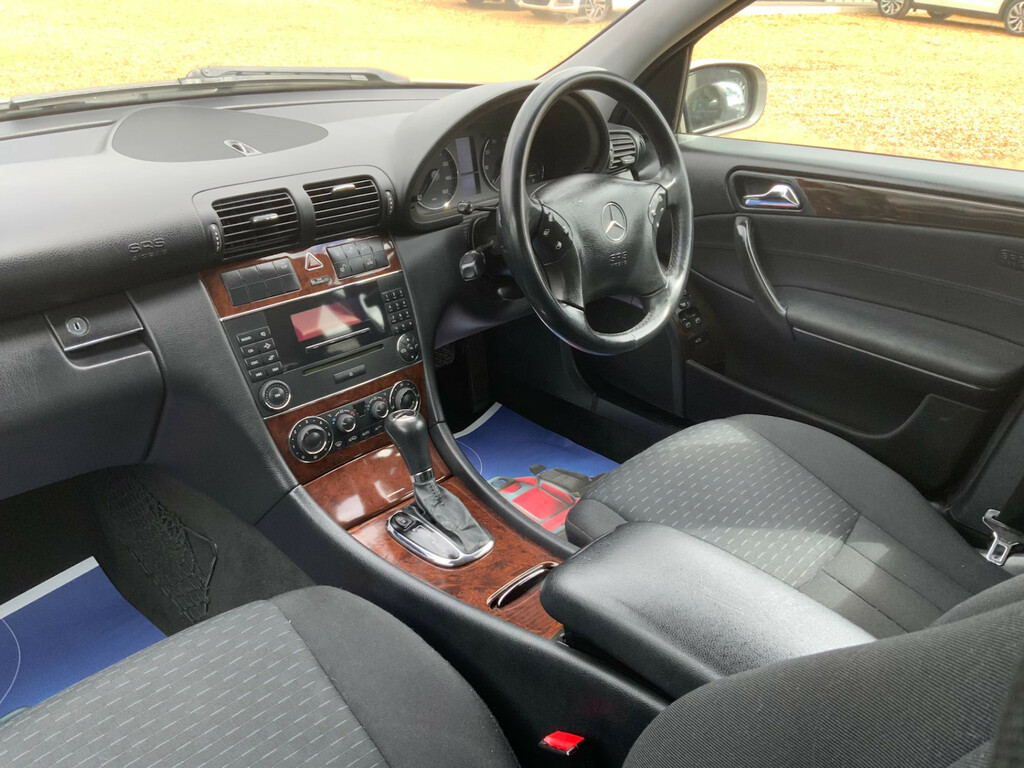 Mercedes-Benz C Class Elegance Se Red #11