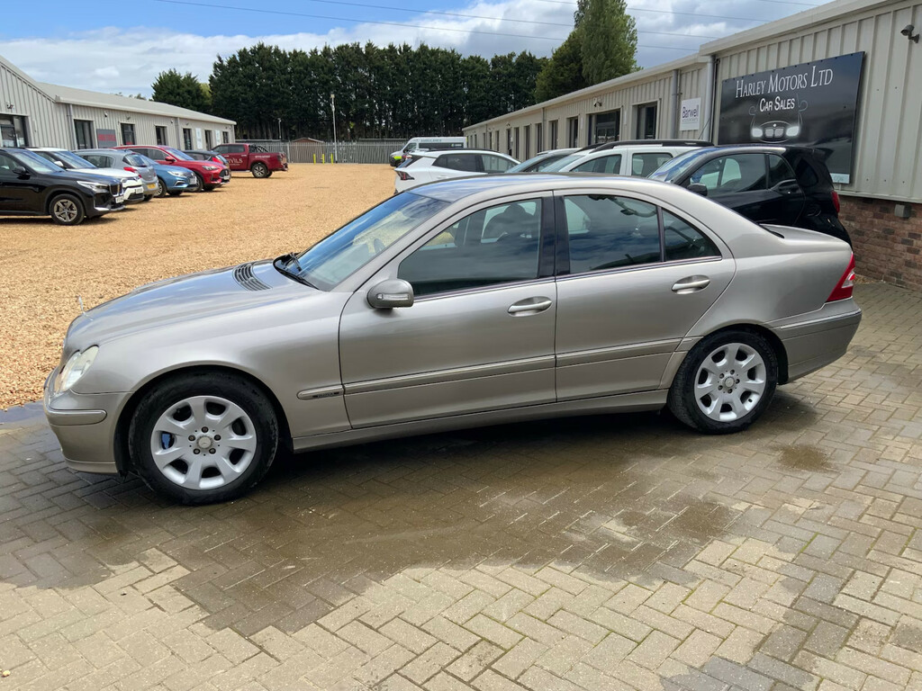 Mercedes-Benz C Class C200k Elegance Se Saloon Silver #4