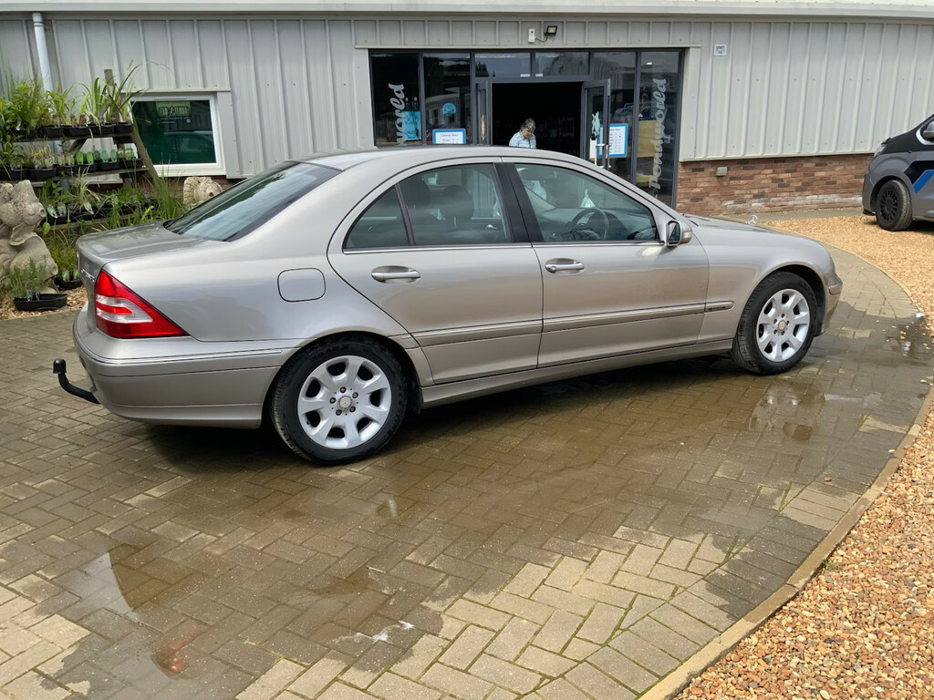 Mercedes-Benz C Class C200k Elegance Se Saloon Silver #6