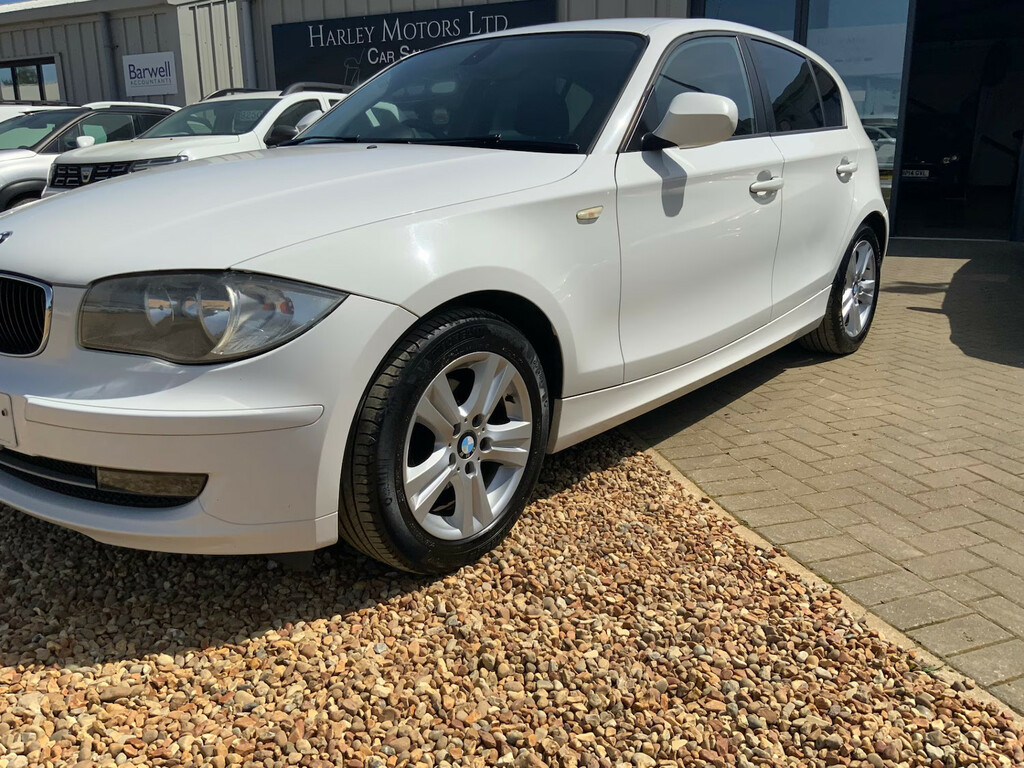 BMW 1 Series  Black #1