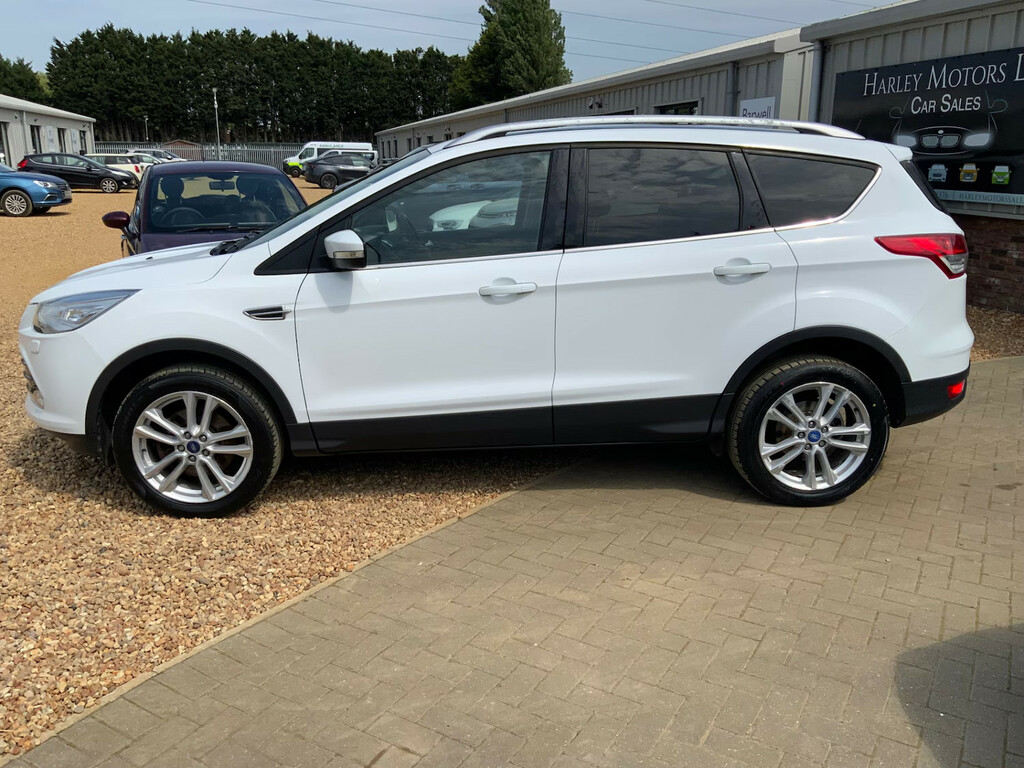 Ford Kuga 2.0 Tdci 150 Titanium X 2Wd 4X4 White #5