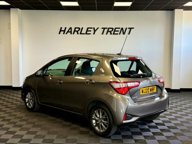 Toyota Yaris 1.5 Vvt-i Icon Hatchback Cvt Euro 6 11 Brown #5
