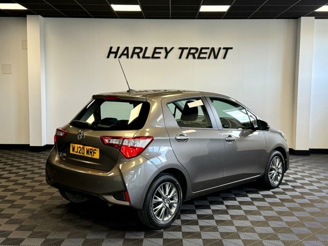 Toyota Yaris 1.5 Vvt-i Icon Hatchback Cvt Euro 6 11 Brown #6