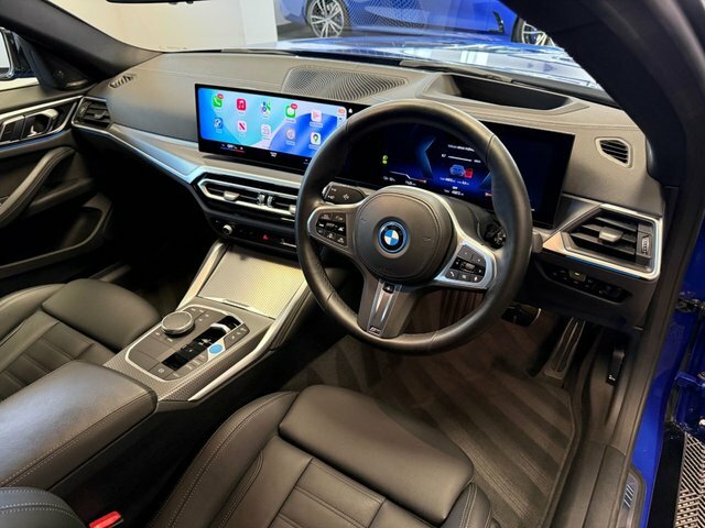 BMW i4 40 83.9Kwh M Sport Gran Coupe Ed Blue #2