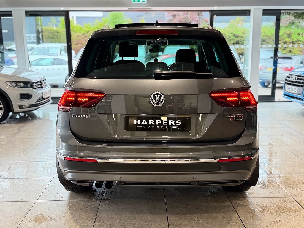 Volkswagen Tiguan Tdi Bluemotion Tech Sel Suv 2.0 G12CCA Grey #5