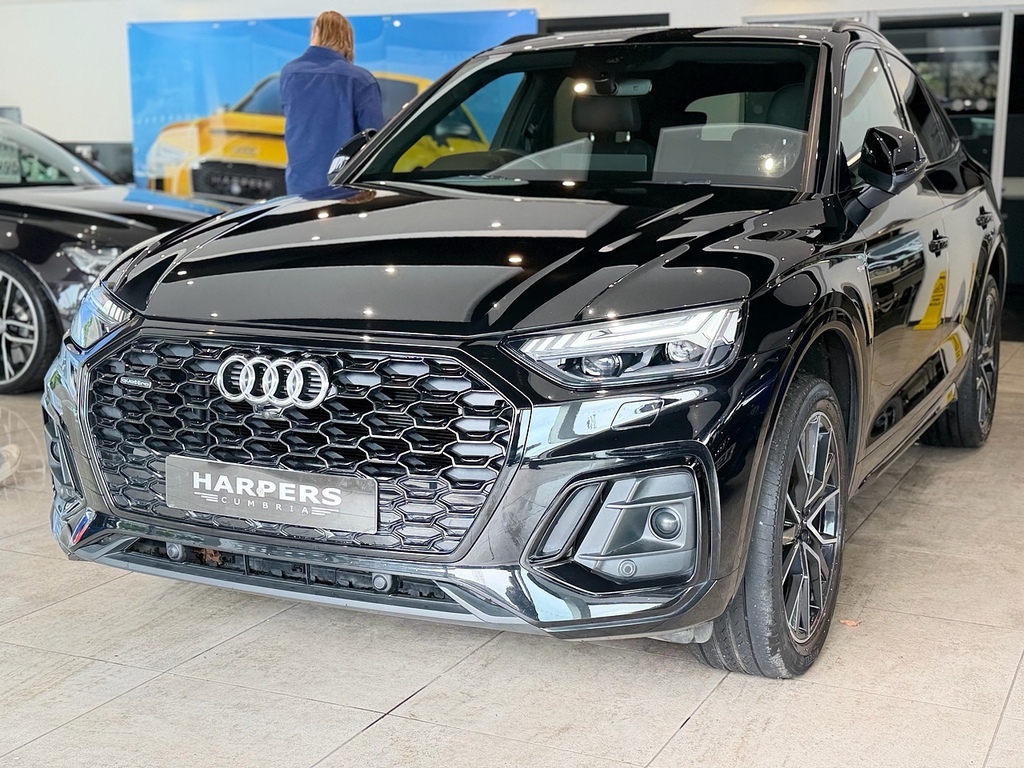 Audi Q5 2.0 Tdi 40 Edition 1 Sportback S Tronic Black #3