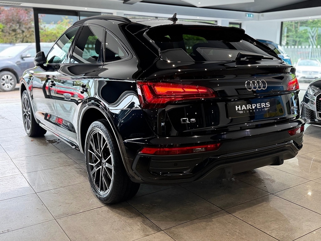 Audi Q5 2.0 Tdi 40 Edition 1 Sportback S Tronic Black #6