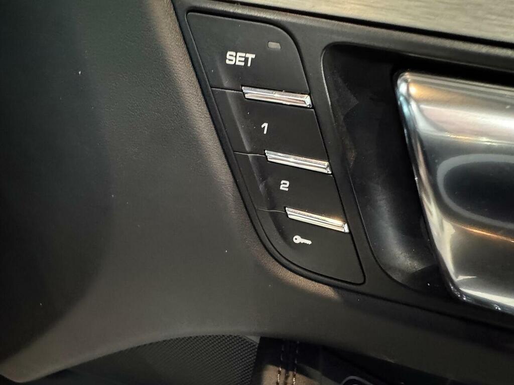 Porsche Macan V6 S Pdk 4Wd White #21