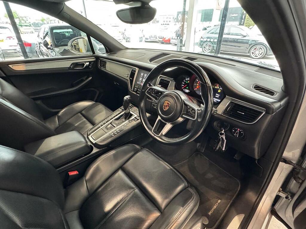 Porsche Macan V6 S Pdk 4Wd White #18