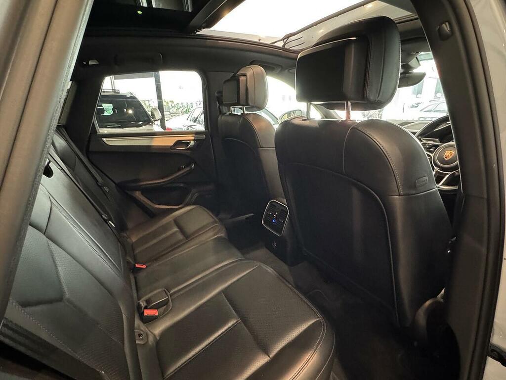 Porsche Macan V6 S Pdk 4Wd White #16