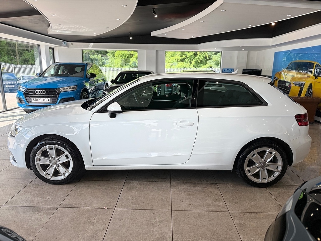 Audi A3 Audi A3 Tdi Se Technik Hatchback 2.0 White #4