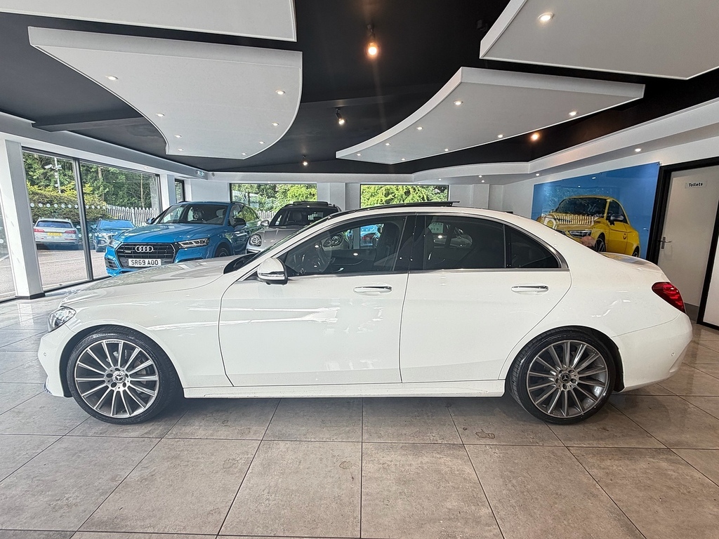 Mercedes-Benz C Class C200 Amg Line Saloon 2.0 FT67EZH White #4