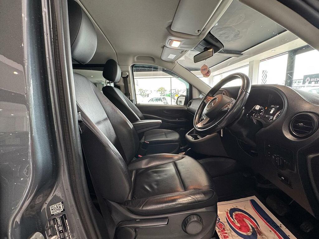 Mercedes-Benz Vito 1.6L Null 6Dr White #12