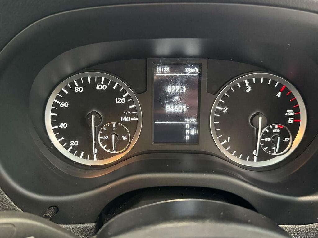 Mercedes-Benz Vito 1.6L Null 6Dr White #23