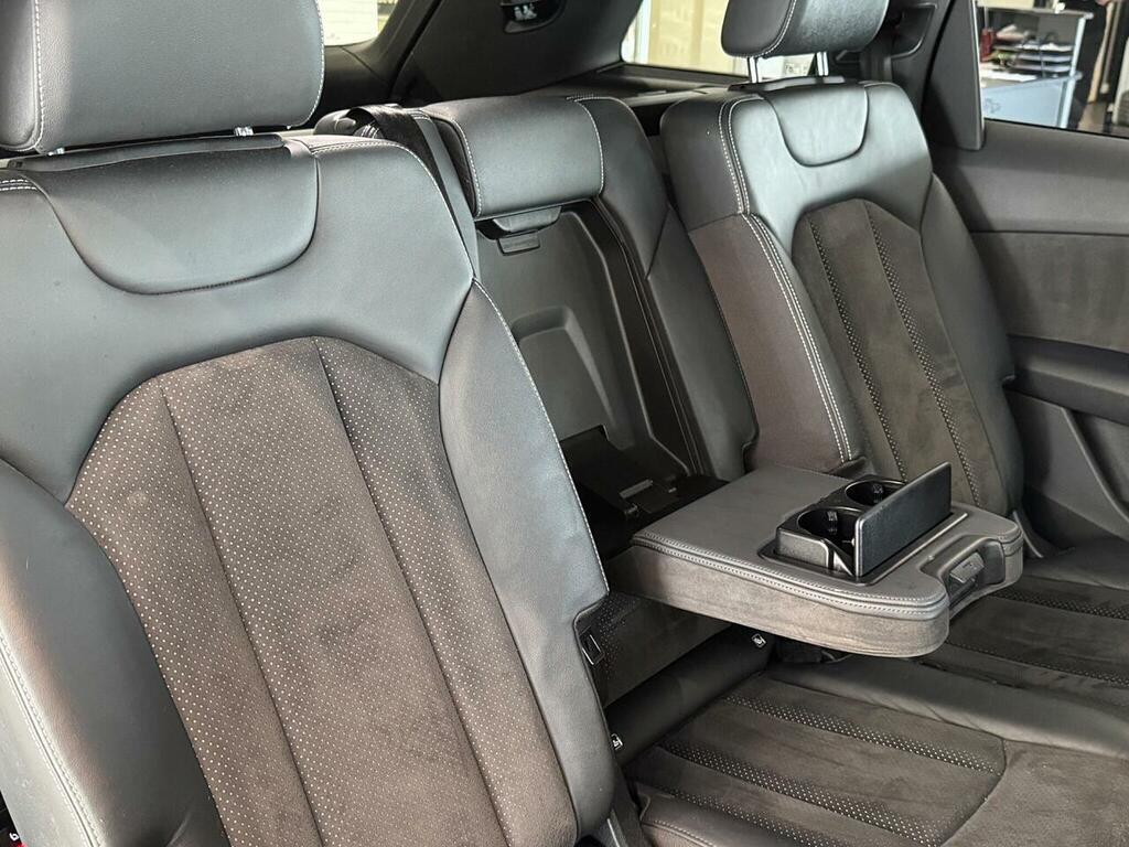 Audi Q7  Blue #12