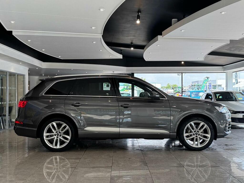 Audi Q7  Blue #10