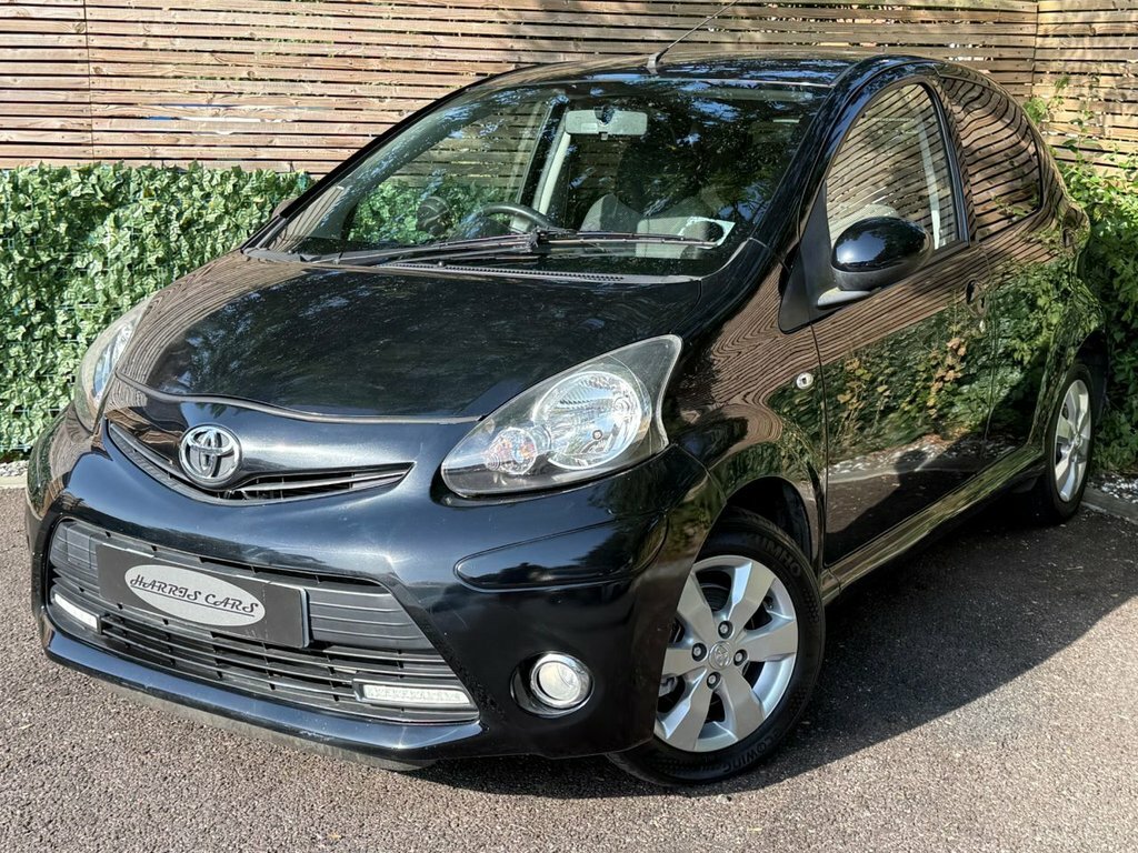 Toyota Aygo 1L Fire Black #3