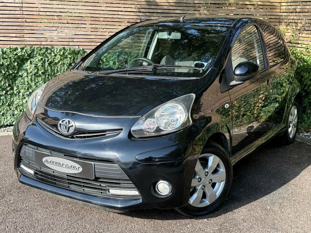 Toyota Aygo 1L Fire Black #4