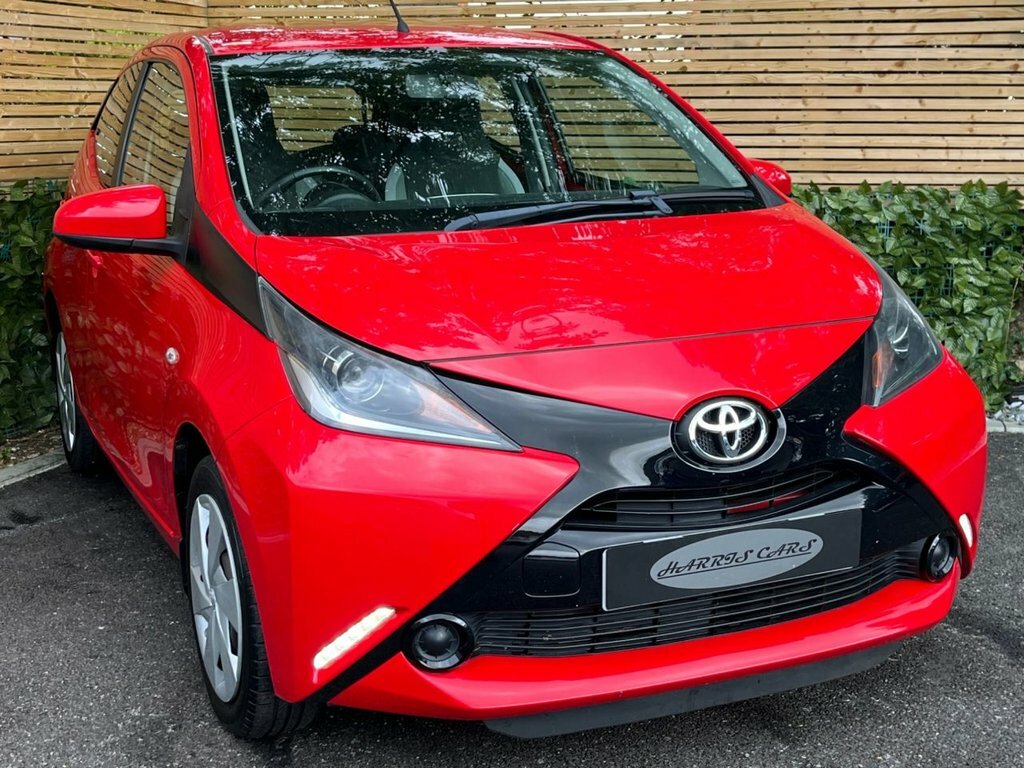 Toyota Aygo 1L X-play GY67UVT Red #3