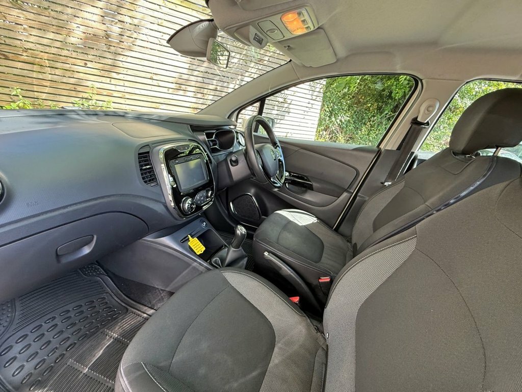 Renault Captur Hatchback Brown #18