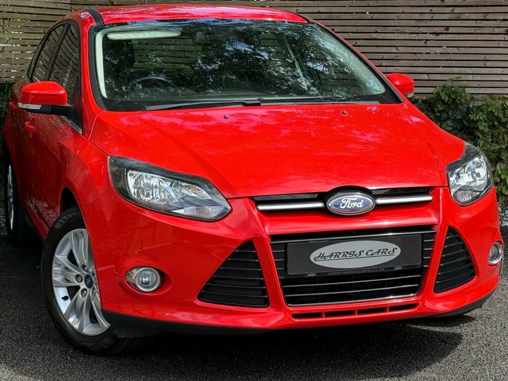 Ford Focus 1L Titanium Navigator Red #2